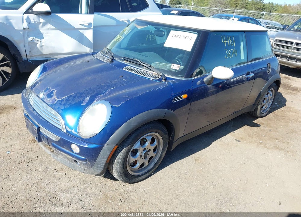 2003 MINI COOPER VIN: WMWRC33433TE14584