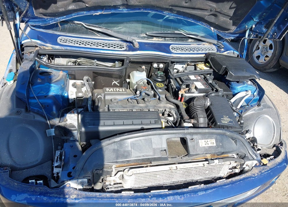 2003 MINI COOPER VIN: WMWRC33433TE14584