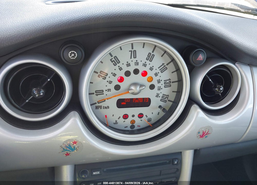 2003 MINI COOPER VIN: WMWRC33433TE14584
