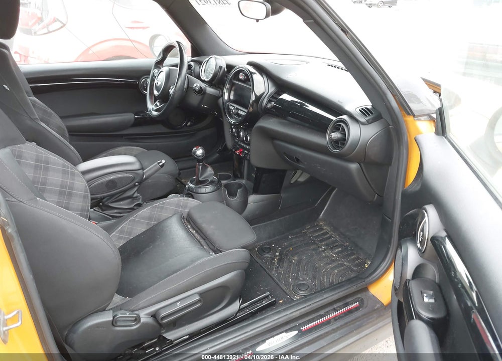 2015 MINI HARDTOP COOPER VIN: WMWXM5C5XF3A96864