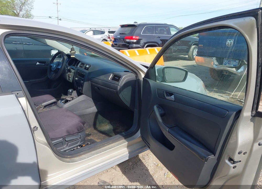 2014 VOLKSWAGEN JETTA 1.8T SE VIN: 3VWD17AJ7EM259746