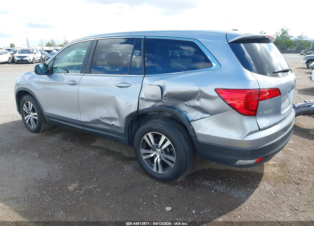 2017 HONDA PILOT EX VIN: 5FNYF5H35HB020500