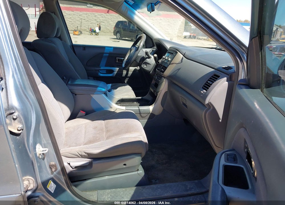 2006 HONDA PILOT EX VIN: 2HKYF18426H523028