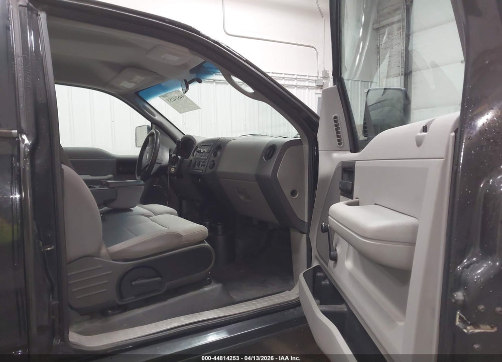 2005 FORD F-150 STX/XL/XLT VIN: 1FTRX14W75FB15657