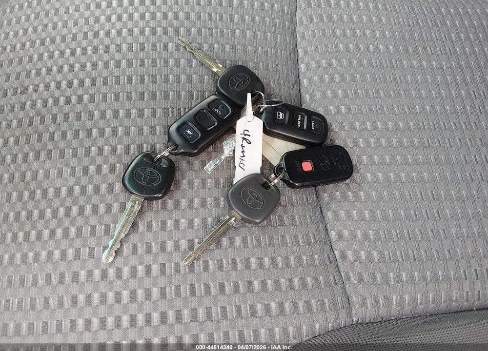 2006 TOYOTA 4RUNNER SR5 V6 VIN: JTEBU14R360085870