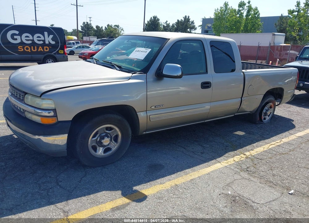 2000 CHEVROLET SILVERADO 1500 LS VIN: 1GCEC19T3YZ142740
