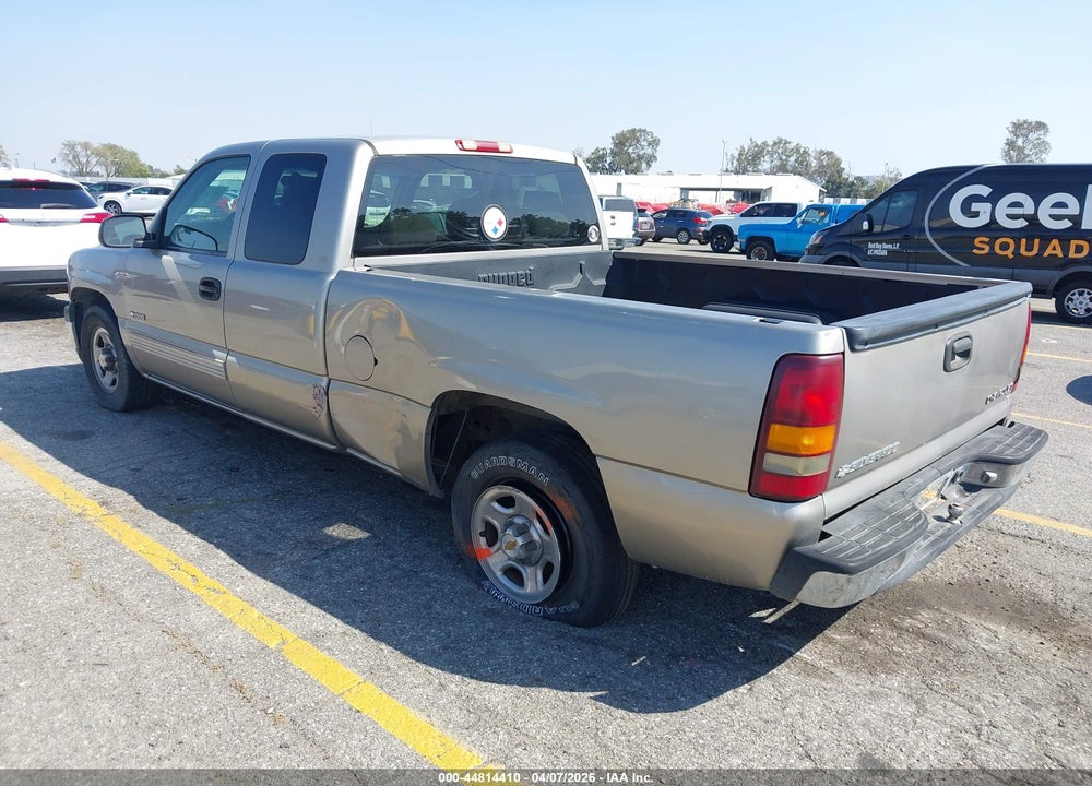 2000 CHEVROLET SILVERADO 1500 LS VIN: 1GCEC19T3YZ142740