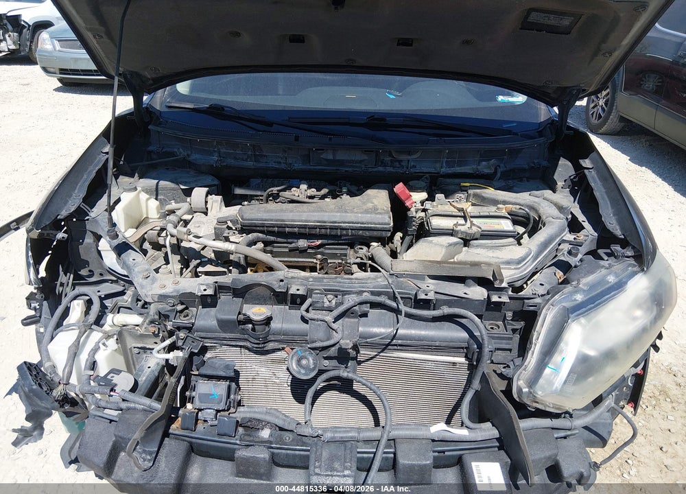 2015 NISSAN ROGUE SL VIN: 5N1AT2MV9FC906972