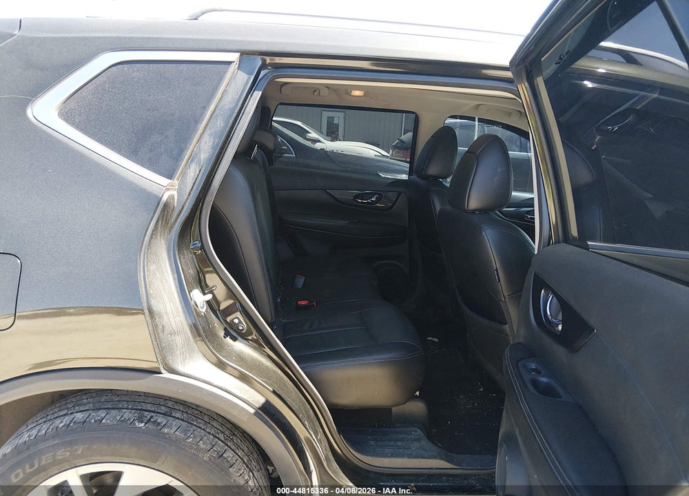 2015 NISSAN ROGUE SL VIN: 5N1AT2MV9FC906972