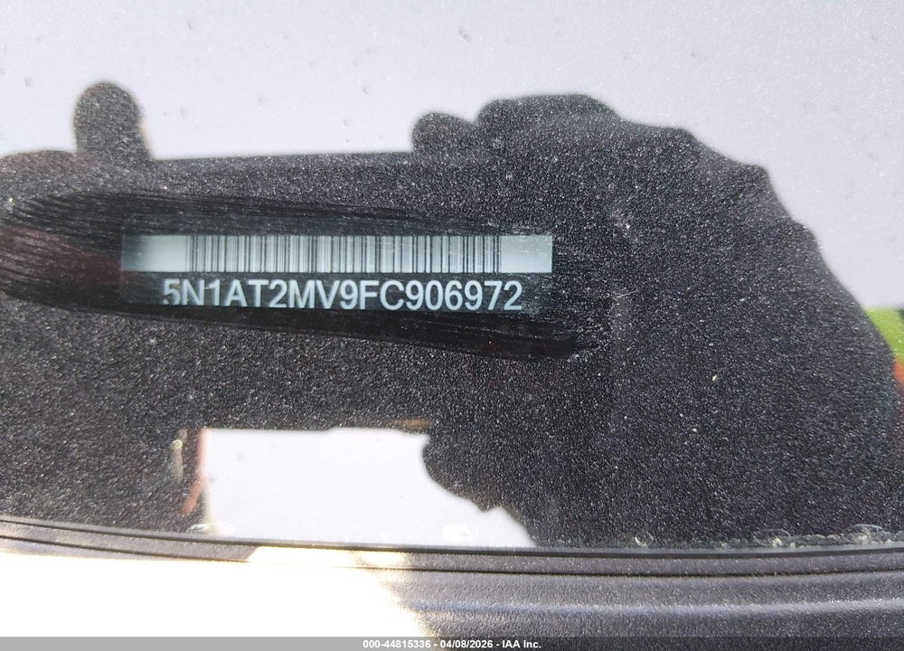 2015 NISSAN ROGUE SL VIN: 5N1AT2MV9FC906972