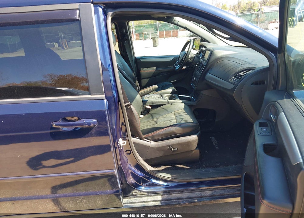 2012 DODGE GRAND CARAVAN R/T VIN: 2C4RDGEG0CR222137