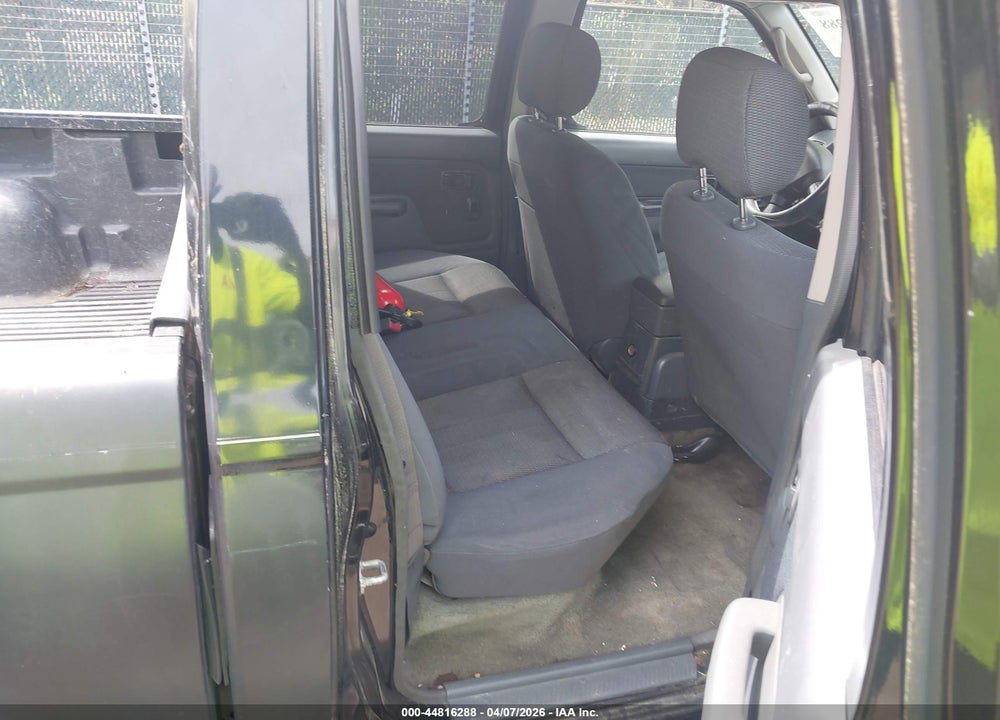 2002 NISSAN FRONTIER XE-V6 VIN: 1N6ED29X82C330067