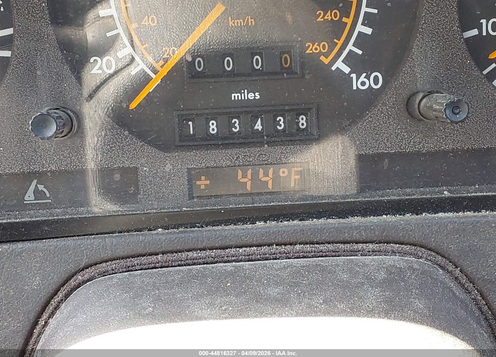 1990 MERCEDES-BENZ 500 SL VIN: WDBFA66E6LF009721