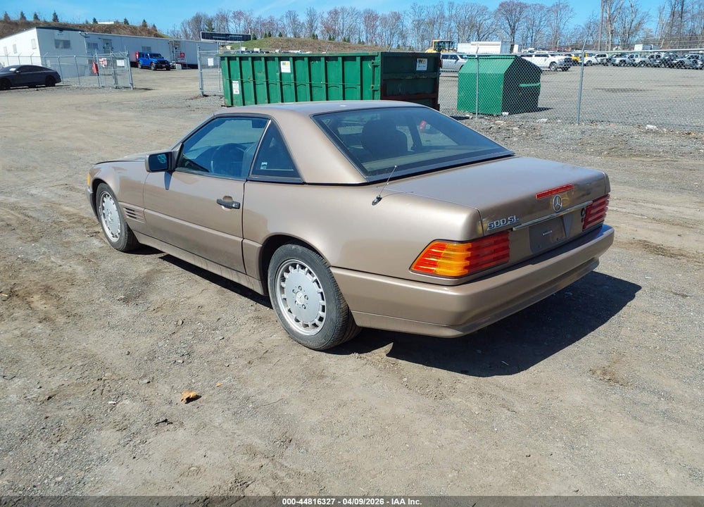 1990 MERCEDES-BENZ 500 SL VIN: WDBFA66E6LF009721