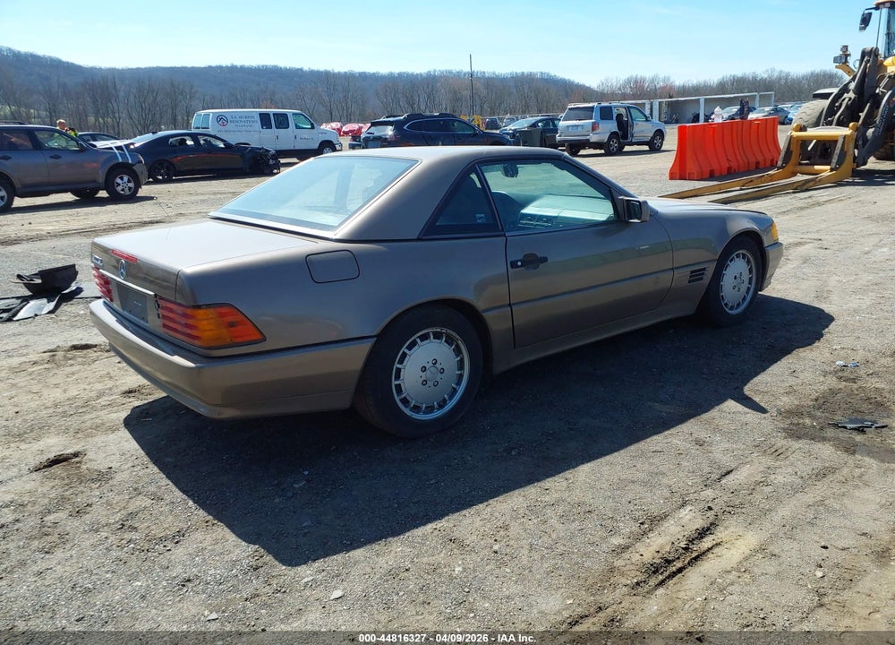 1990 MERCEDES-BENZ 500 SL VIN: WDBFA66E6LF009721