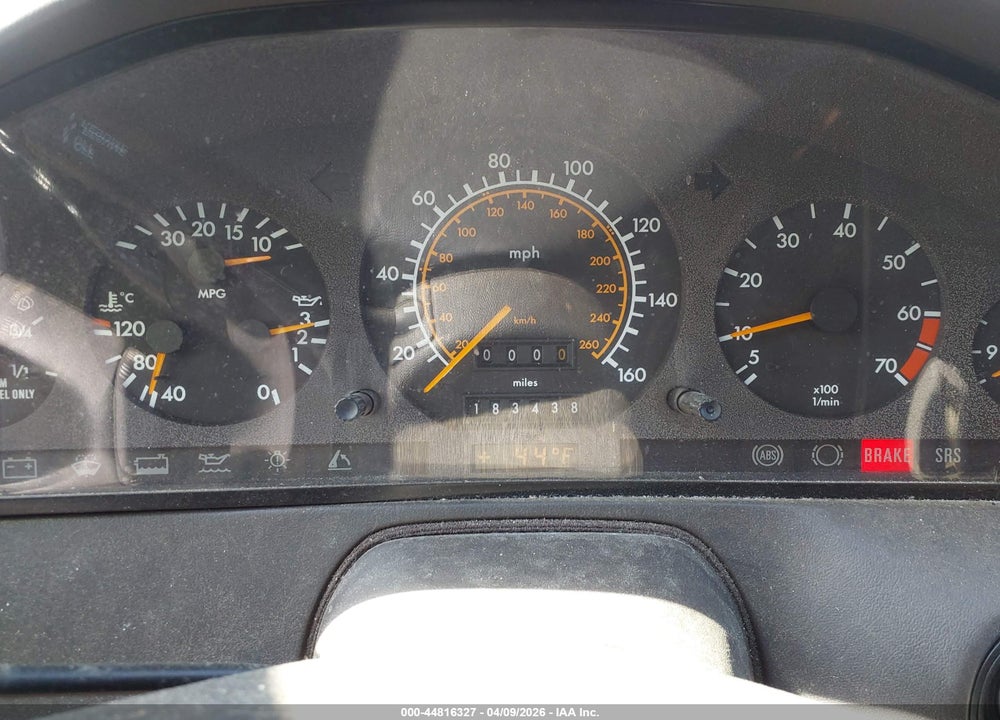 1990 MERCEDES-BENZ 500 SL VIN: WDBFA66E6LF009721