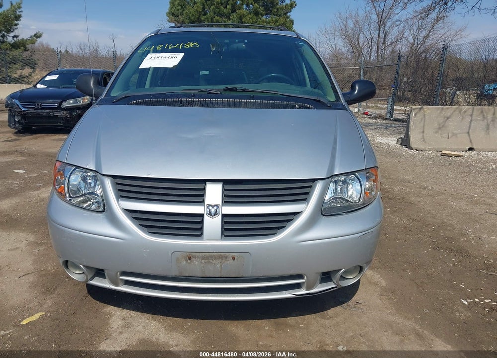 2005 DODGE GRAND CARAVAN SXT VIN: 2D4GP44L45R271780