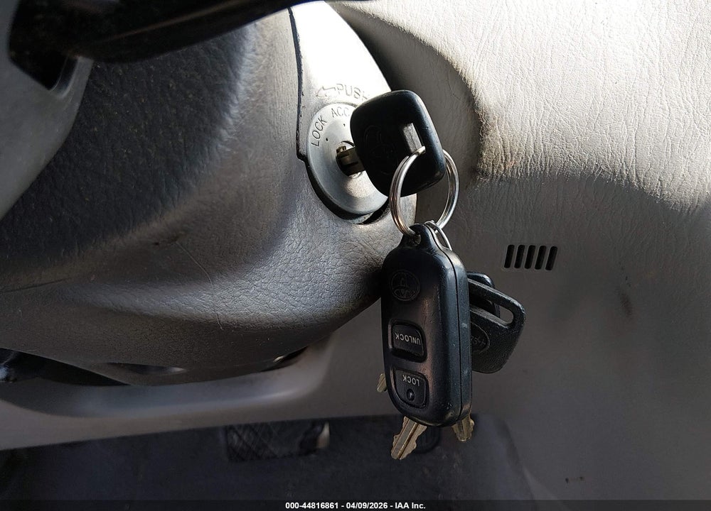 2003 TOYOTA COROLLA LE VIN: 1NXBR32E23Z019490