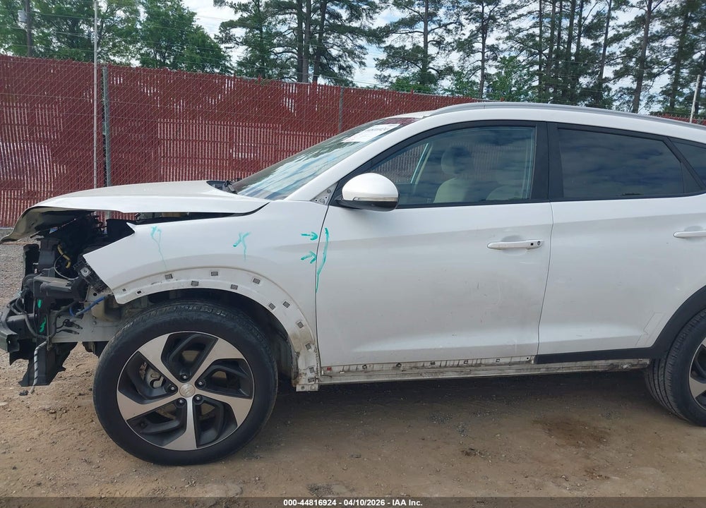 2018 HYUNDAI TUCSON SPORT VIN: KM8J33AL0JU800647