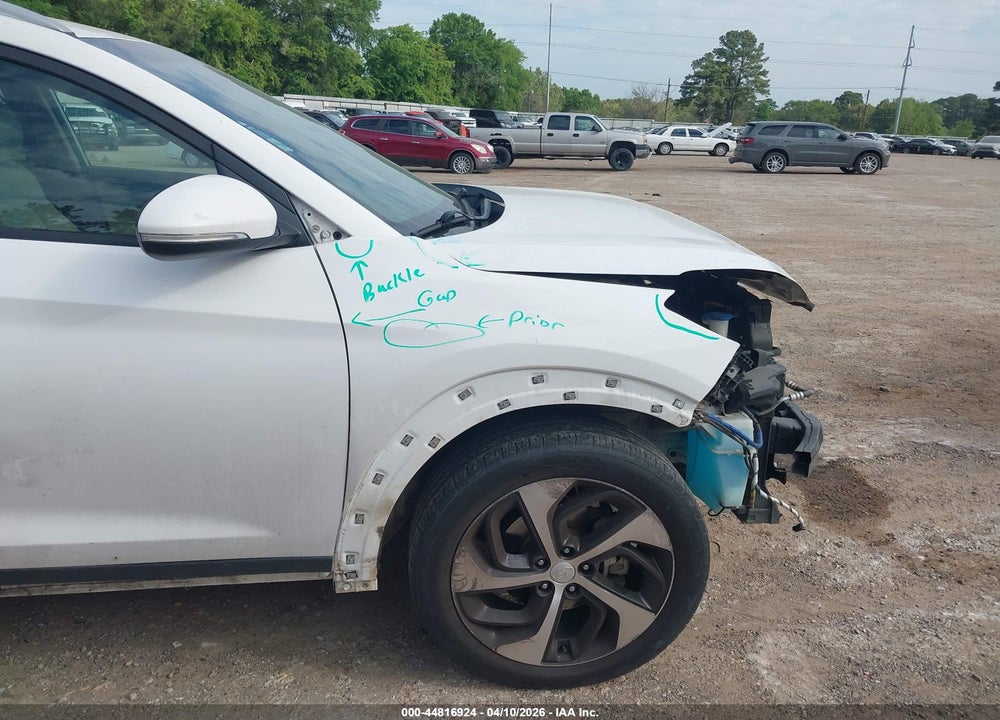 2018 HYUNDAI TUCSON SPORT VIN: KM8J33AL0JU800647