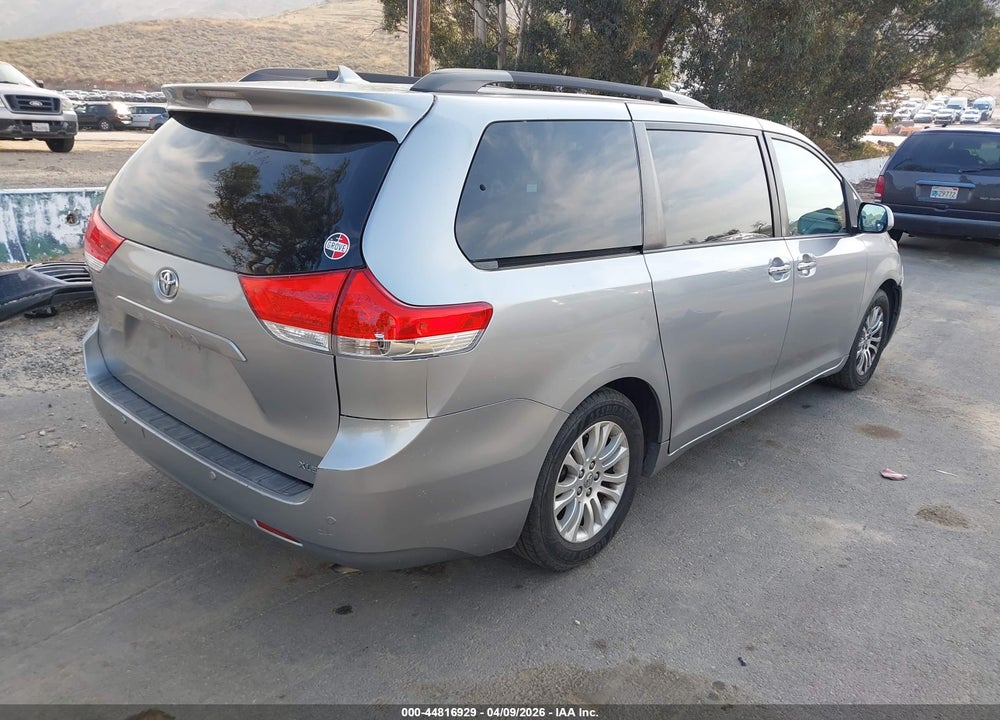 2011 TOYOTA SIENNA XLE V6 VIN: 5TDYK3DCXBS135943