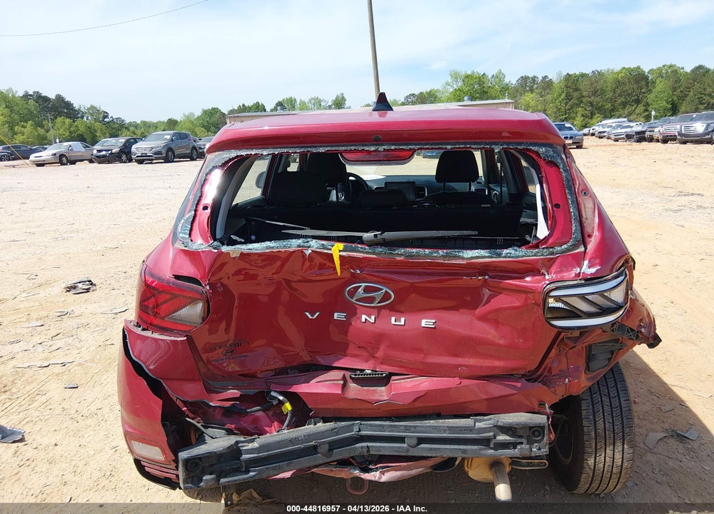 2021 HYUNDAI VENUE SE VIN: KMHRB8A39MU108183