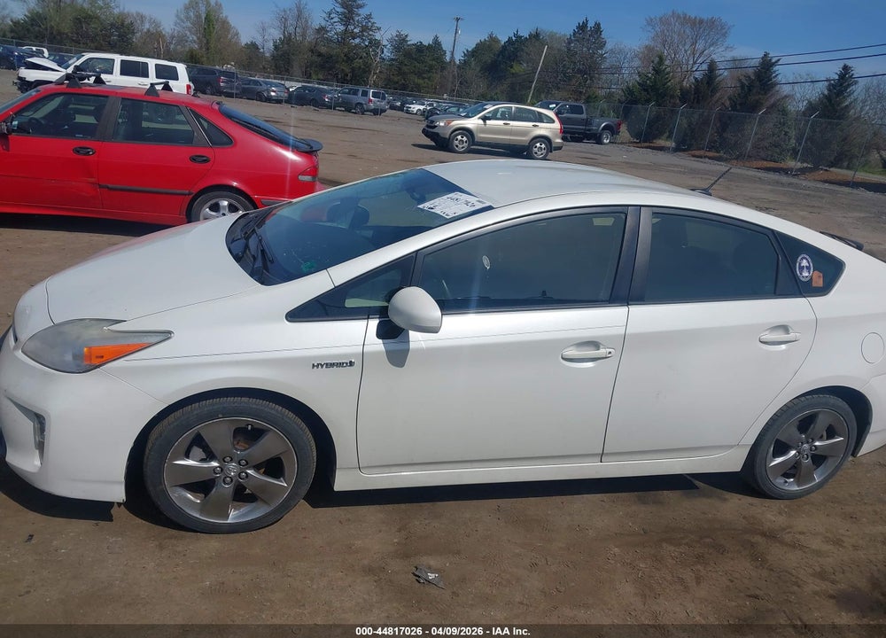 2013 TOYOTA PRIUS THREE SE VIN: JTDKN3DU3D1667265