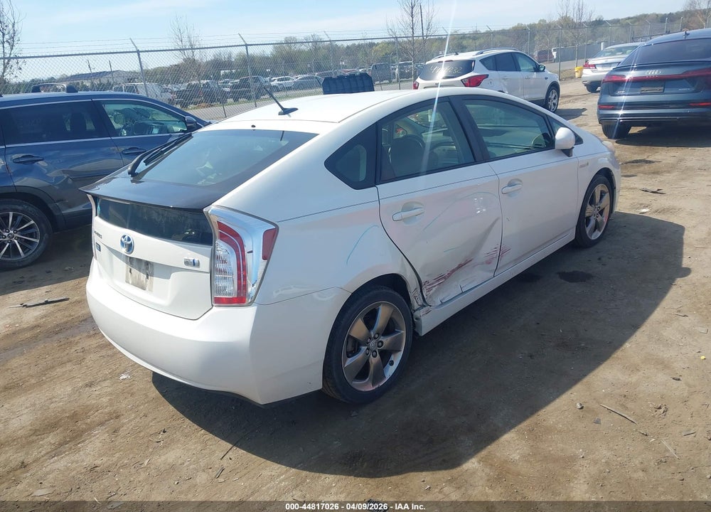 2013 TOYOTA PRIUS THREE SE VIN: JTDKN3DU3D1667265