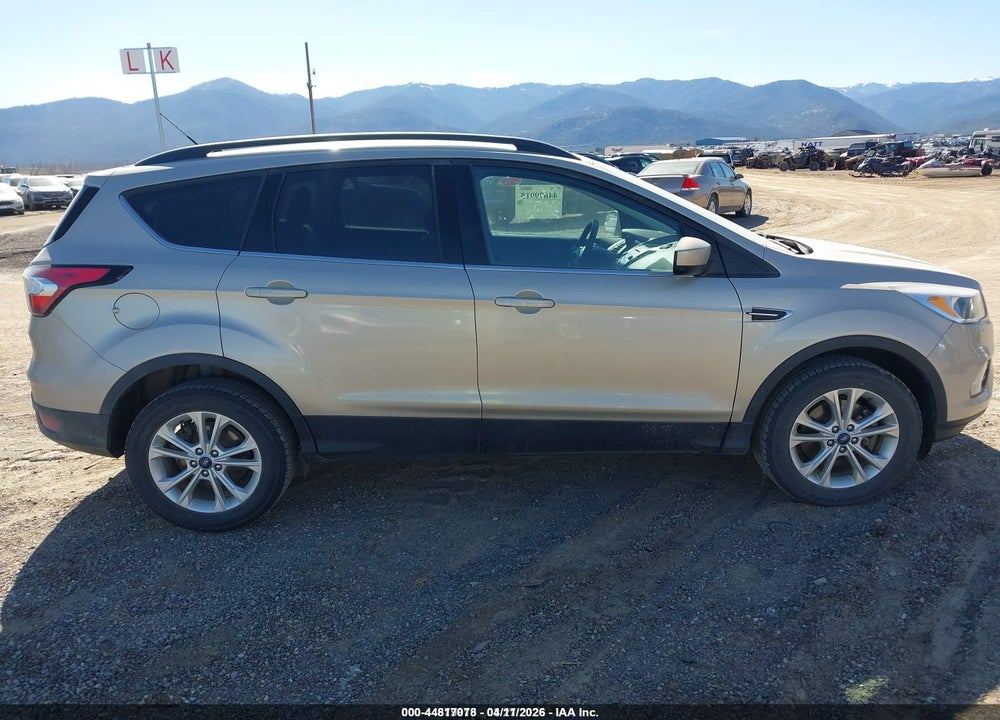 2018 FORD ESCAPE SE VIN: 1FMCU9GDXJUD08538