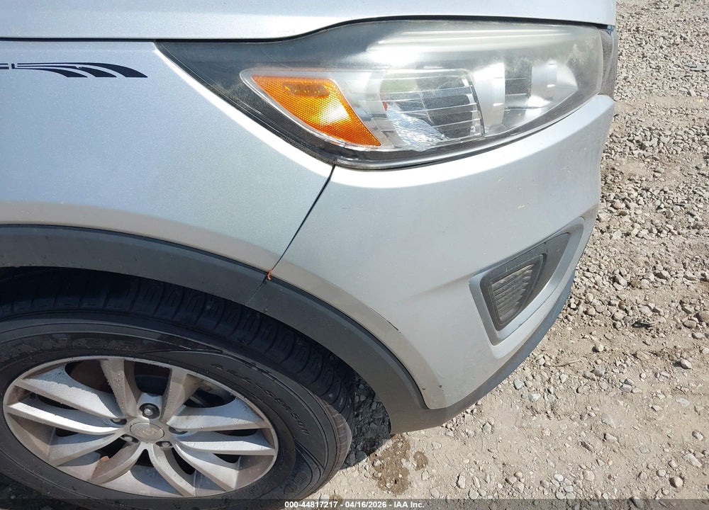 2016 KIA SORENTO 2.4L L VIN: 5XYPG4A30GG021588