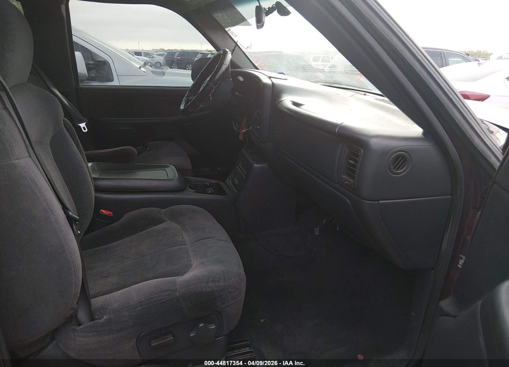 2002 CHEVROLET SILVERADO 1500 LS VIN: 2GCEK19T721339428