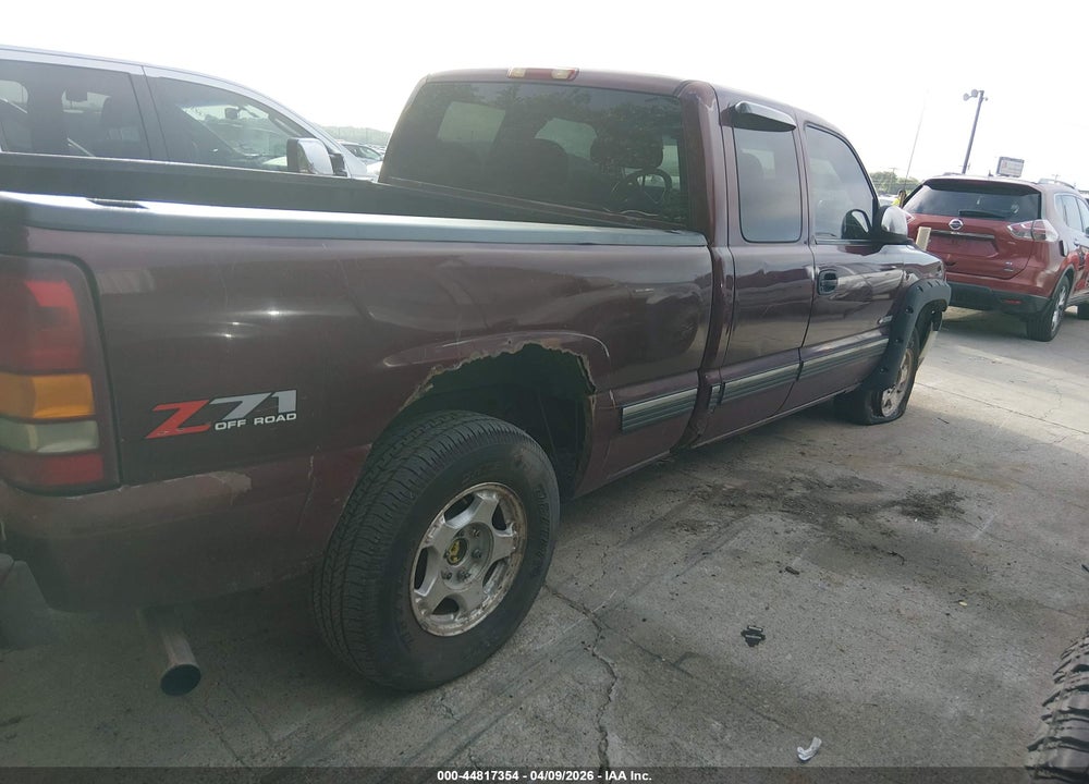 2002 CHEVROLET SILVERADO 1500 LS VIN: 2GCEK19T721339428