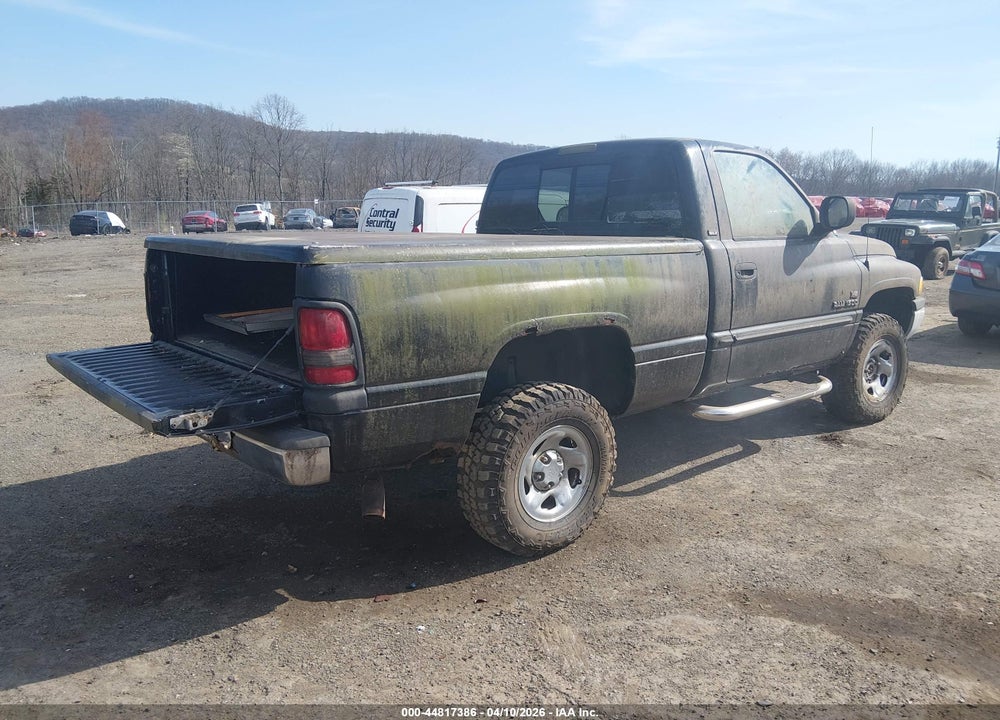 1999 DODGE RAM 1500 ST VIN: 1B7HF16Y7XS172903