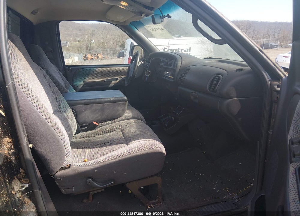 1999 DODGE RAM 1500 ST VIN: 1B7HF16Y7XS172903