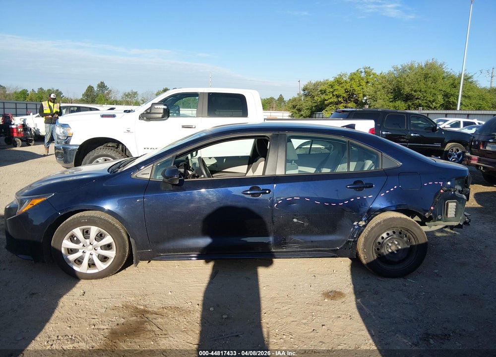 2025 TOYOTA COROLLA LE VIN: 5YFB4MDE8SP315132