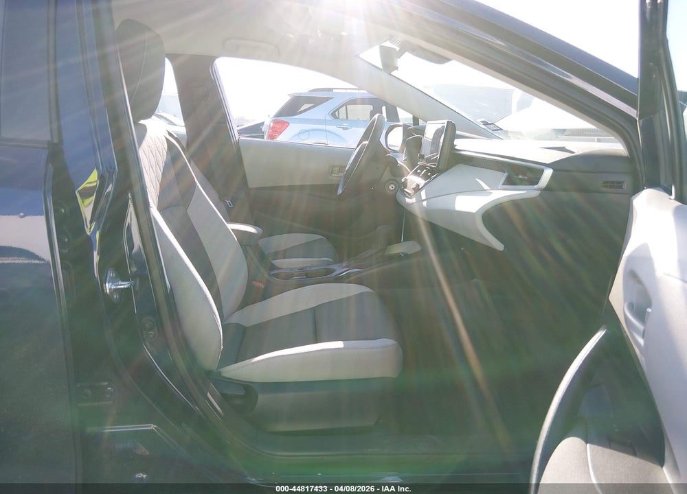 2025 TOYOTA COROLLA LE VIN: 5YFB4MDE8SP315132