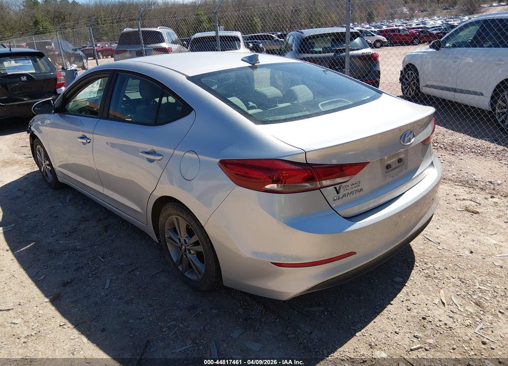 2017 HYUNDAI ELANTRA SE VIN: 5NPD84LF9HH188016