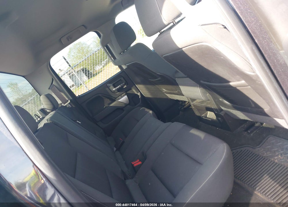 2015 CHEVROLET SILVERADO 1500 1LT VIN: 1GCVKREC5FZ218432