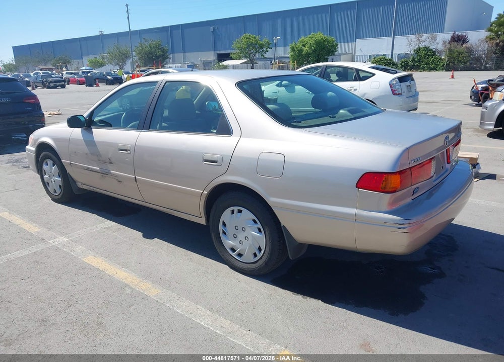 2001 TOYOTA CAMRY CE VIN: 4T1BG22K81U775652