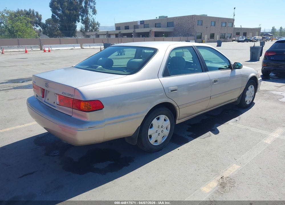 2001 TOYOTA CAMRY CE VIN: 4T1BG22K81U775652