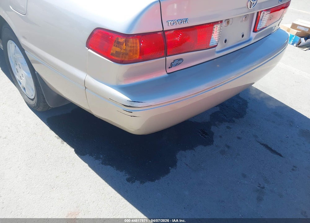 2001 TOYOTA CAMRY CE VIN: 4T1BG22K81U775652