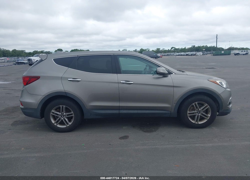 2017 HYUNDAI SANTA FE SPORT 2.4L VIN: 5XYZTDLB8HG438662