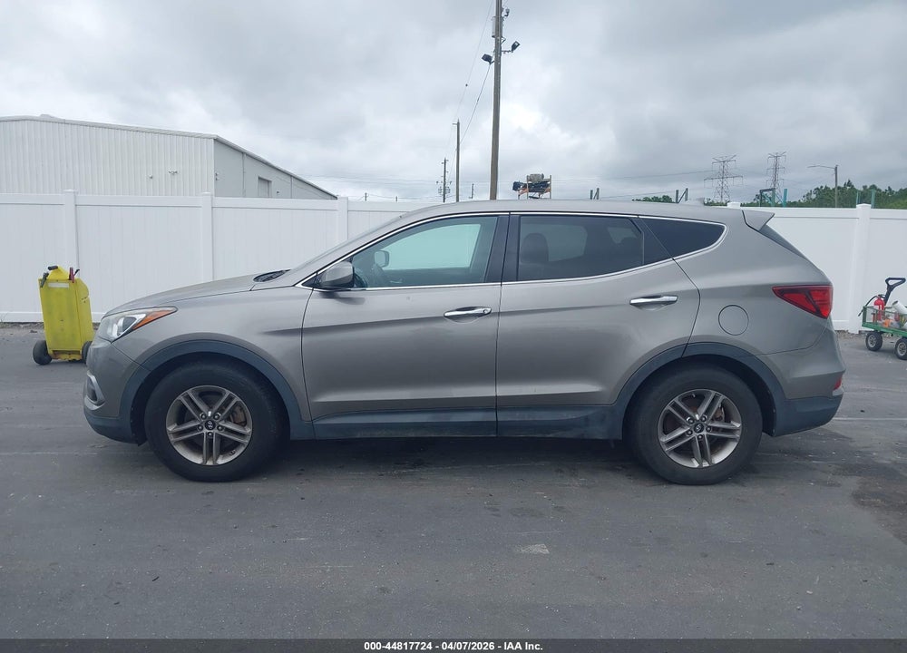 2017 HYUNDAI SANTA FE SPORT 2.4L VIN: 5XYZTDLB8HG438662