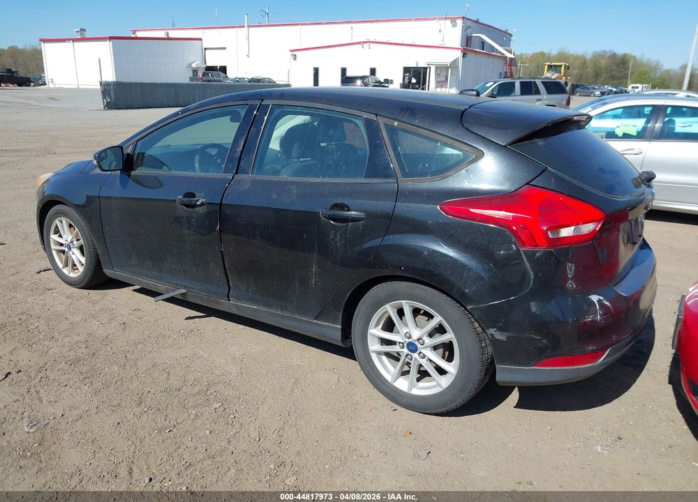 2015 FORD FOCUS SE VIN: 1FADP3K25FL230658