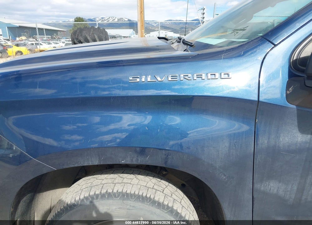 2023 CHEVROLET SILVERADO 1500 4WD  SHORT BED WT VIN: 1GCUDAED4PZ229679
