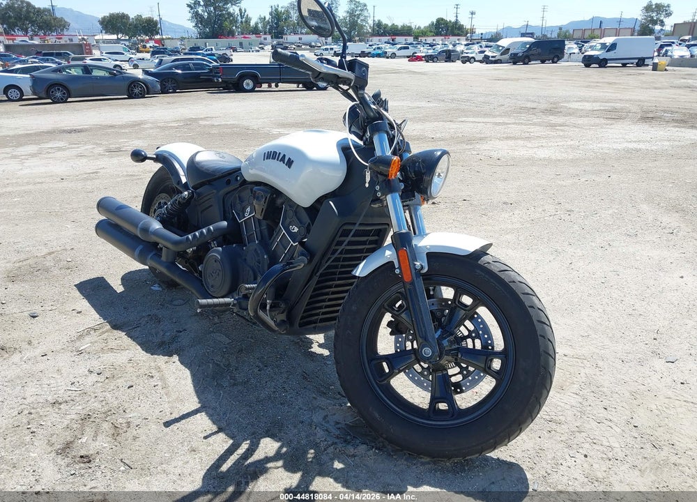 2024 INDIAN MOTORCYCLE CO. SCOUT BOBBER SIXTY ABS VIN: 56KMTA113R3200348