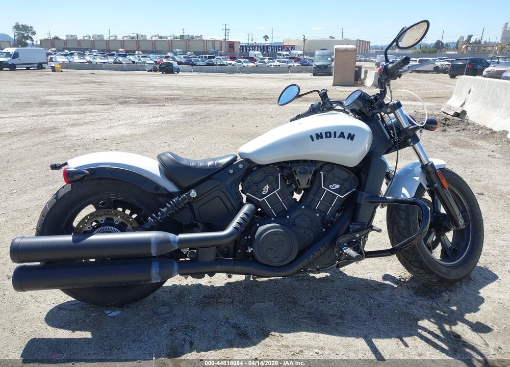 2024 INDIAN MOTORCYCLE CO. SCOUT BOBBER SIXTY ABS VIN: 56KMTA113R3200348