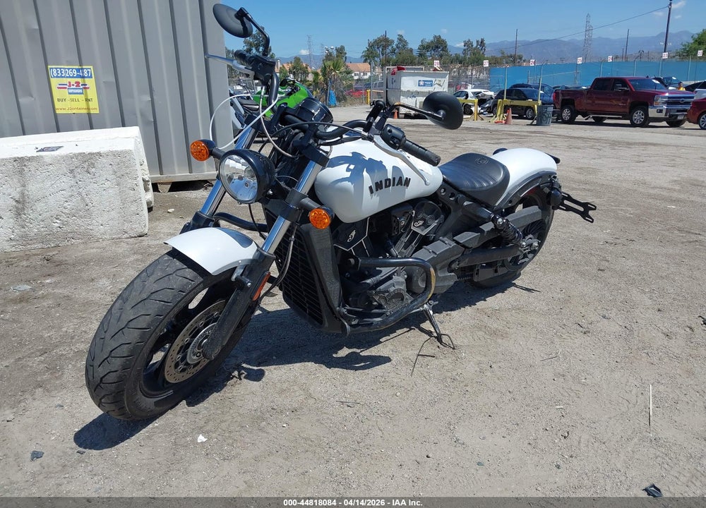 2024 INDIAN MOTORCYCLE CO. SCOUT BOBBER SIXTY ABS VIN: 56KMTA113R3200348