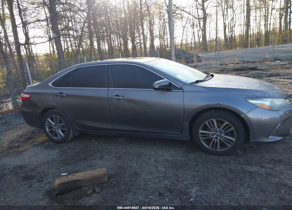 2015 TOYOTA CAMRY SE VIN: 4T1BF1FK5FU885654