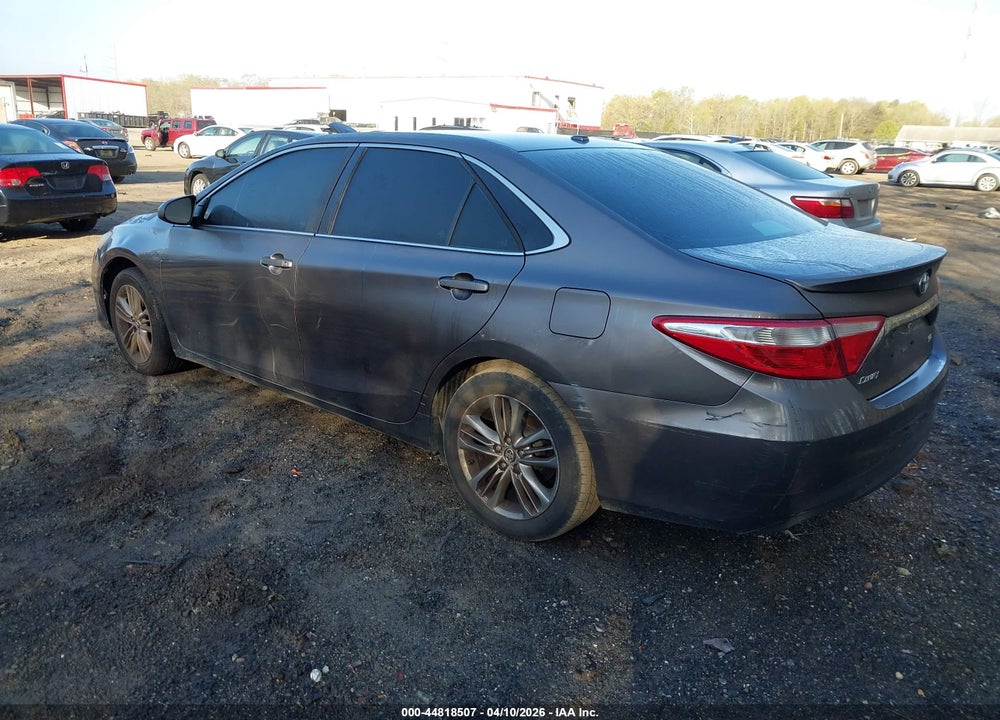 2015 TOYOTA CAMRY SE VIN: 4T1BF1FK5FU885654